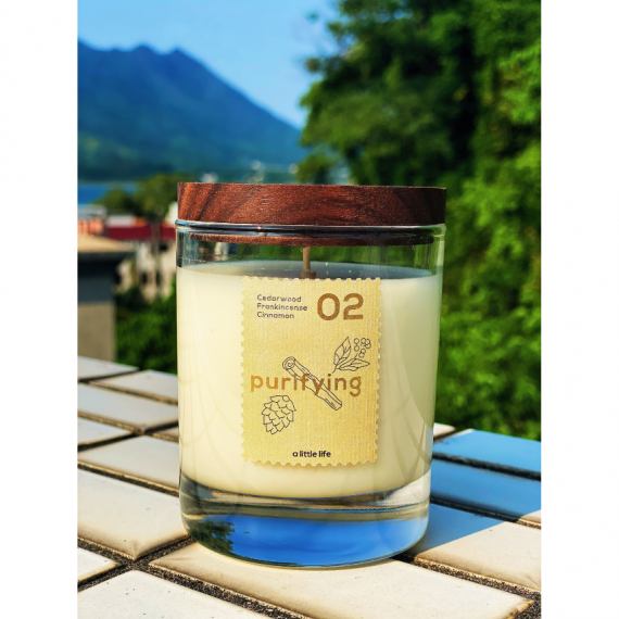 A Little Life Soy Candle 02 Purifying